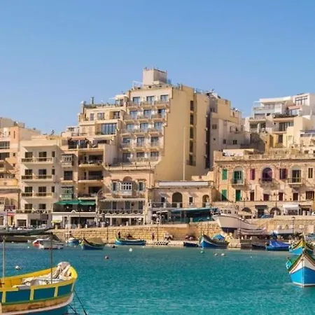 Апартаменты Luxury Sea Front At Spinola Bay St Julians Сент Джулианс
